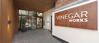 WhiskAwayHomes Vinegar House No. 7
