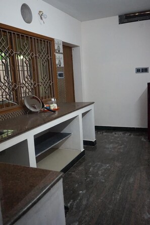 Apartamento luxo | Escrivaninha, Wi-Fi de cortesia