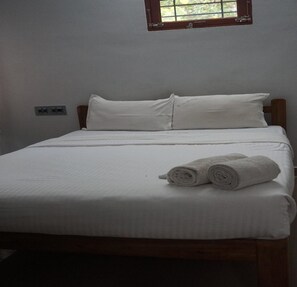 Departamento estándar | Ropa de cama hipoalergénica, escritorio, wifi gratis y ropa de cama 