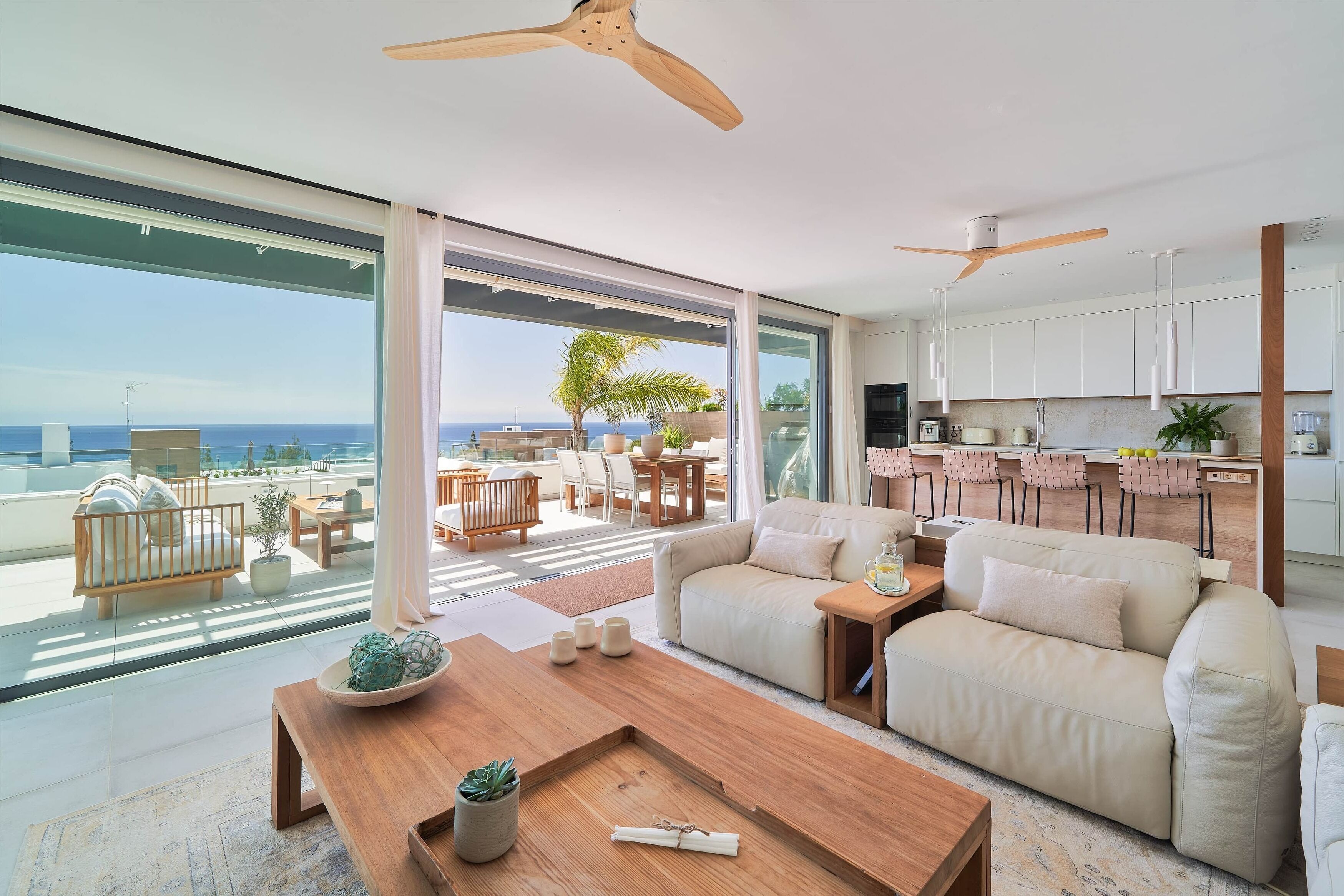 Fernseher, Stereoanlage