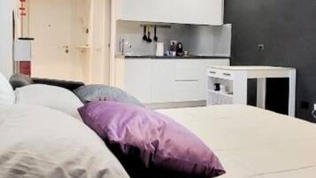 1 camera, ferro/asse da stiro, Wi-Fi, lenzuola