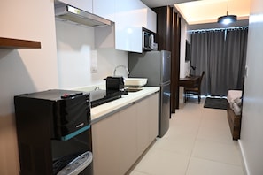 Microwave, stovetop