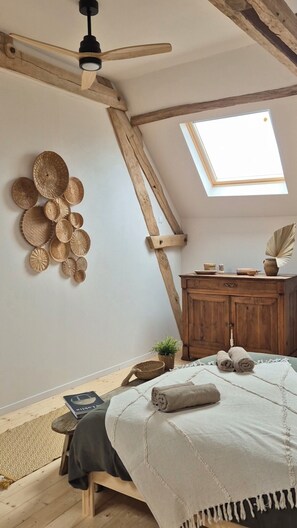 Spa - Quiet cottage with private pool, garden and French charm in the Dordogne region (Saint-Sulpice-d'Excideuil)