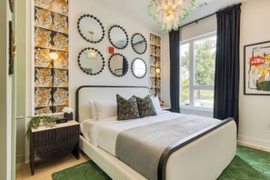 5 bedrooms, free WiFi, bed sheets