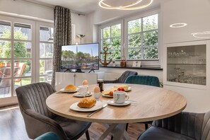 Dining - Apartment 50091 - Completely balanced: The first floor apartment is located in (Wittmund)