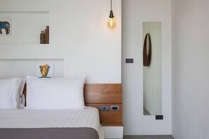 7 bedrooms, in-room safe, bed sheets