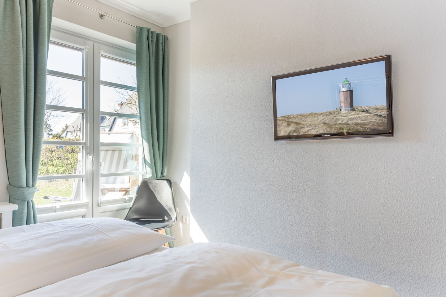 1 bedroom, in-room safe, iron/ironing board, WiFi