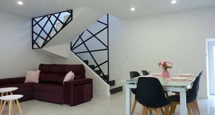 Casa das Abelhas - House near the village