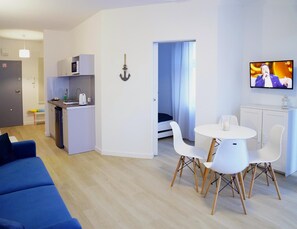 Apartment | Dining - Apartment in Dziwnowek Near Baltic Beach (Dziwnów)