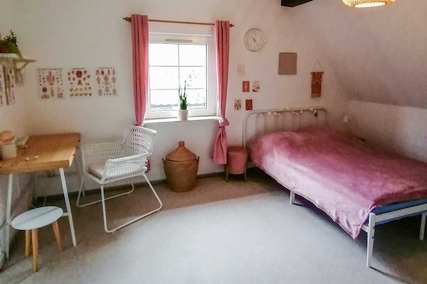 kombinierter Wohn-/Schlafraum