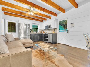 Fridge, microwave, oven, dishwasher - Lakeside Cabin w/ Hot Tub, Fireplace Near Dollywood | Smoky Shores Retreat (Sevierville)