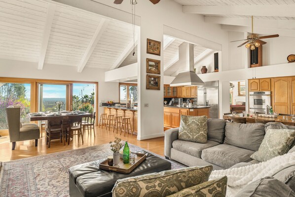 Smart TV, video games