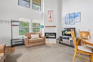Smart TV, fireplace, foosball, table tennis - Eden Ridge WL1109 | Ski Retreat | Hot Tub & Gym (Eden)
