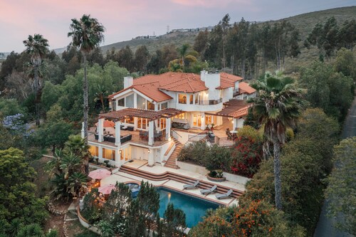 Private Pool, Hot Tub & Valley Views Near Wineries | The Ranch by AvantStay