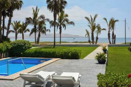w* | Modern 5BR with Private Pool in Paracas