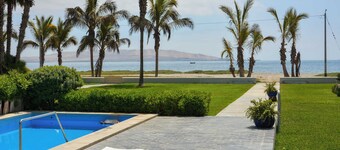 w* | Modern 5BR with Private Pool in Paracas