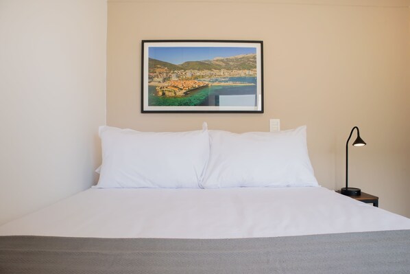 1 bedroom, WiFi, bed sheets