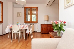 Dining - Wonderful villa with infinity pool just above Brisighella spa (Brisighella)