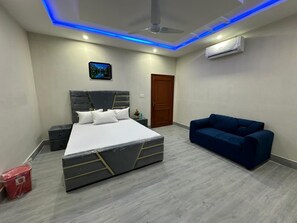 10 chambres, fer et planche à repasser, Wi-Fi, draps fournis