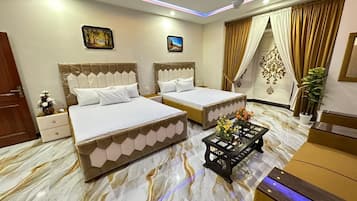 10 bedrooms, iron/ironing board, WiFi, bed sheets