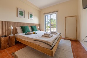 2 slaapkamers, een strijkplank/strijkijzer, gratis wifi, beddengoed