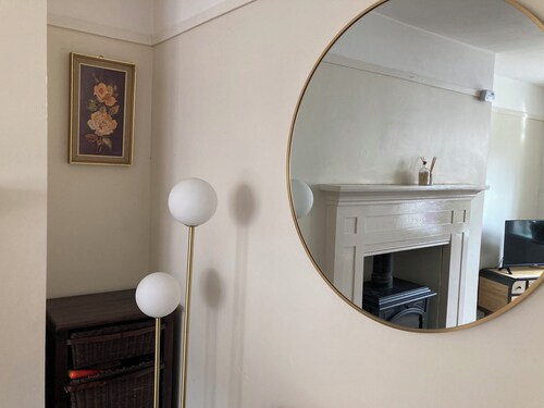 Charming townhouse: pubs, restaurants & trad music a short stroll away☘️