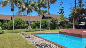 Exterior - Fletcher Christian Apartments - Isabella Suites (Burnt Pine)