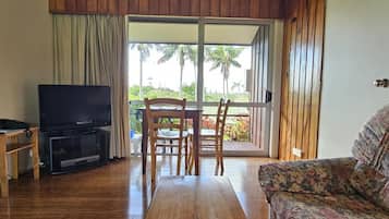 Standaard appartement, balkon, uitzicht op tuin | Woonruimte