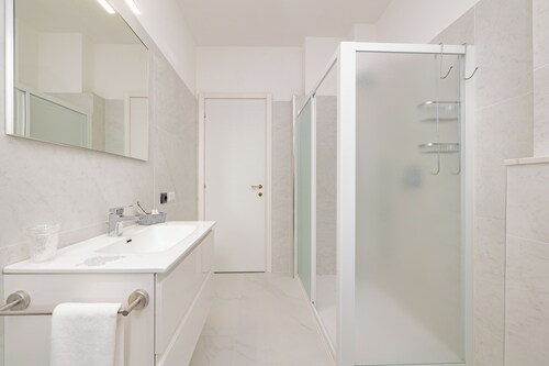 Girasole (A5) | Three-room apartment with two bathrooms | Rho Fiera | Malpensa | Milan