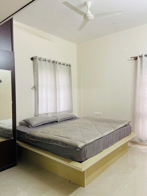 3 bedrooms, WiFi - Private 3BHK Villa Amid Greenery | Quiet & Cozy (Kuppedada)