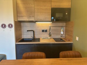 Fridge, microwave, dishwasher