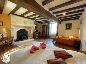 2 bedrooms, free WiFi, bed sheets