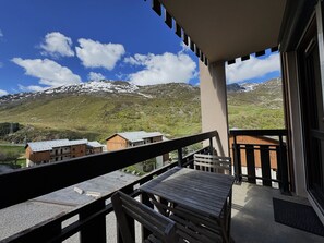 Property grounds - Apartment 4 pers, cabin, slope view, southwest (Les Menuires)