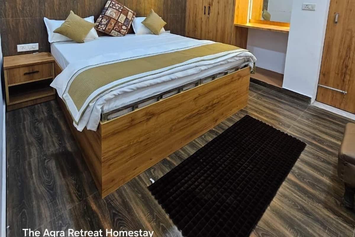Habitación Deluxe doble | Espacio para trabajar con un portátil y wifi gratis