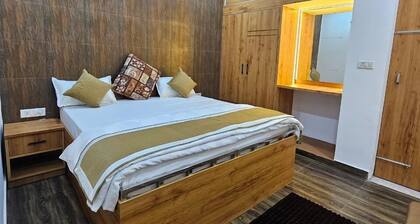 The Agra Retreat