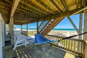 Property grounds - Lemontiniville  - Oceanfront - Decks for Days- Dog Friendly (Holly Ridge)