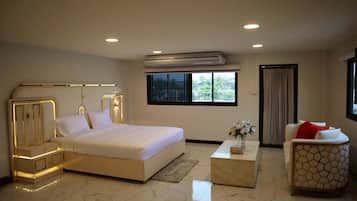 Basic Villa, 2 Bedrooms, Kitchenette, Mountain View | Free WiFi