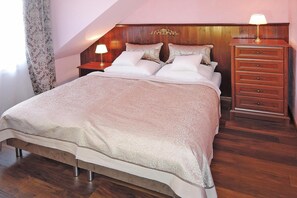 Casa | 5 quartos, individualmente mobiliados, roupa de cama