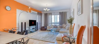 Comfy Apartment in Rehab City