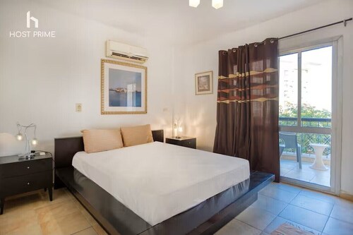 Comfy Apartment in Rehab City