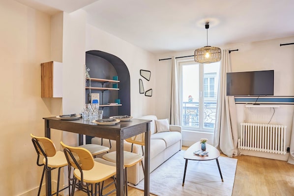 Apartment | Living area - Cosy Apartment Le Marais Center of Paris (Paris)