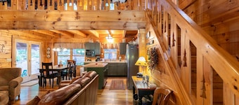 Garretts Getaway at Watauga Lake - privacy, lakefront