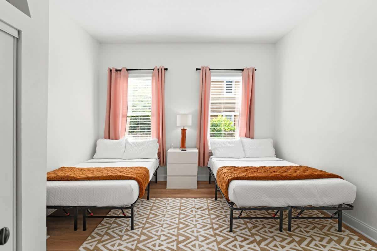 4 Schlafzimmer, Bügeleisen/Bügelbrett, kostenloses WLAN, Bettwäsche