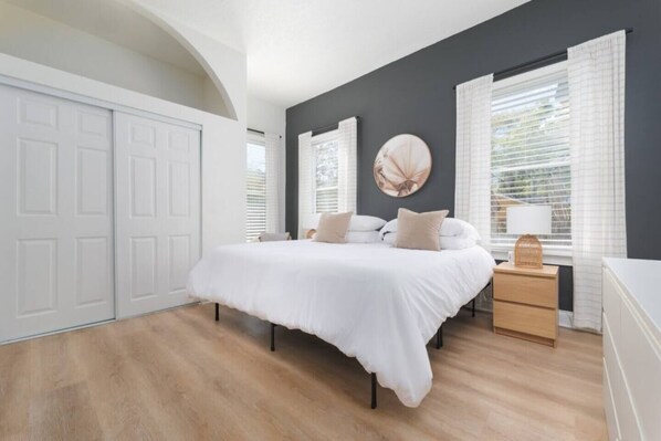 4 bedrooms, iron/ironing board, free WiFi, bed sheets