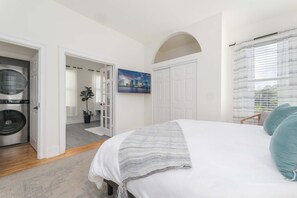 2 bedrooms, iron/ironing board, WiFi (free), bed sheets