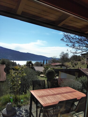 Ferienhaus am Gardasee. Bungalow mit Pool