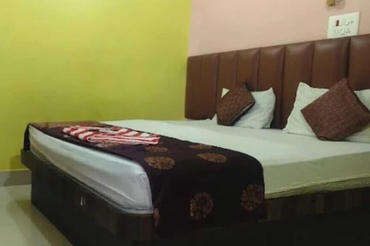 Quarto standard | Escrivaninha, Wi-Fi de cortesia, roupa de cama