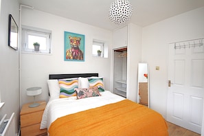 3 habitaciones, tabla de planchar con plancha y wifi gratis 