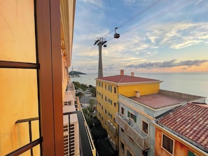 Deluxe Apartment, 2 Bedrooms, Beach View
