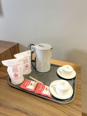 書桌、熨斗/熨衣板、免費無線上網